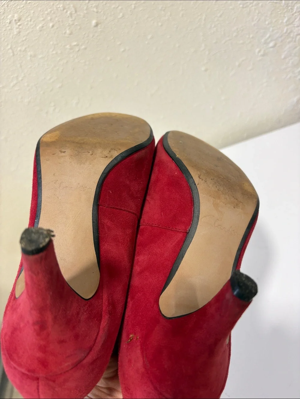 Clarks Women's Red Suede Mid Heel Pumps